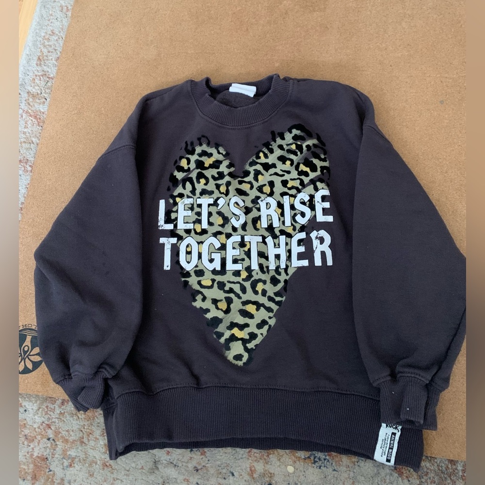 Zara grey sweatshirt “let’s rise together” heart with leopard print